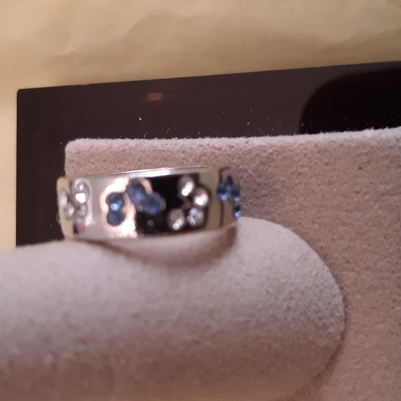 Sterling Silver Band Ring - Picture 3 of 4